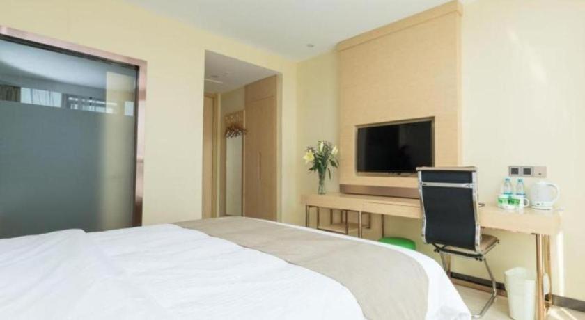 Greentree Inn Suzhou Taicang City Liuhe Town Tinghai Road Express Hotel Dış mekan fotoğraf